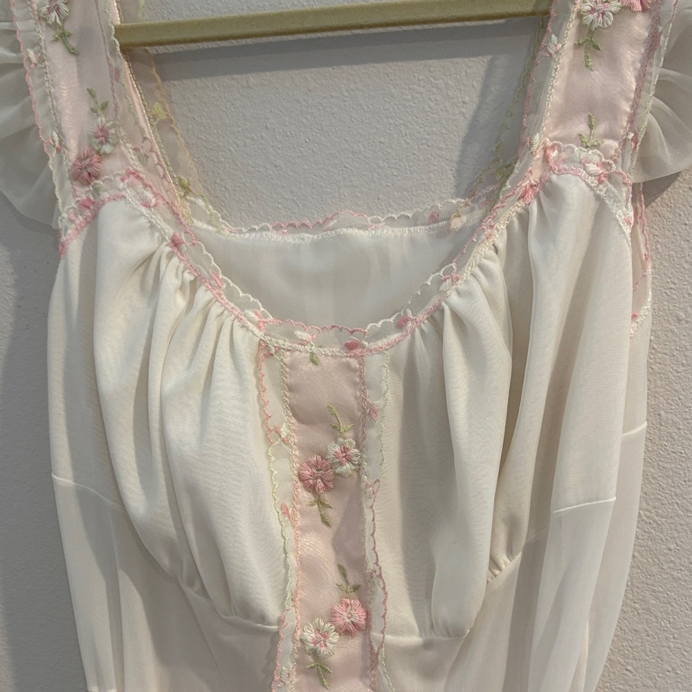 Charmode by Sears Roebuck Vintage Off White and Baby Pink Nightgown Slip Dress - Picture 9 of 15